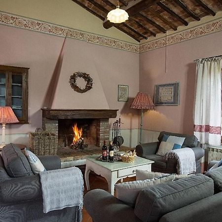 Villa Castellina - Homelilke Villas カステッリーナ・イン・キアンティ シエナ エクステリア 写真